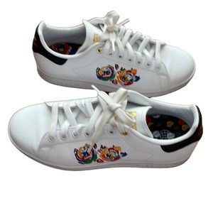 Adidas Stan Smith originals Rich Minsi. Women’s Size 7. Excellent condition.